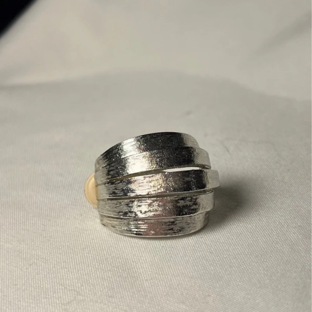 Elegant Silver Women's Ring